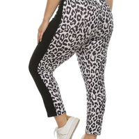 Plus Woman Size Woman Contrast Leopard Cropped Pants
