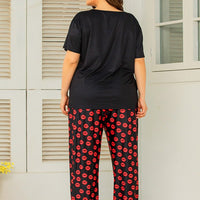 Pieces Plus Woman Size Woman Lips Print T-Shirt And Pants Loungewear Set