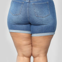 Plus Woman Size Woman Rolled Hem Booty Lifting Denim Shorts