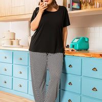 Plus Woman Size Woman Black T-Shirt Matching Plaid Pants Pajamas Set