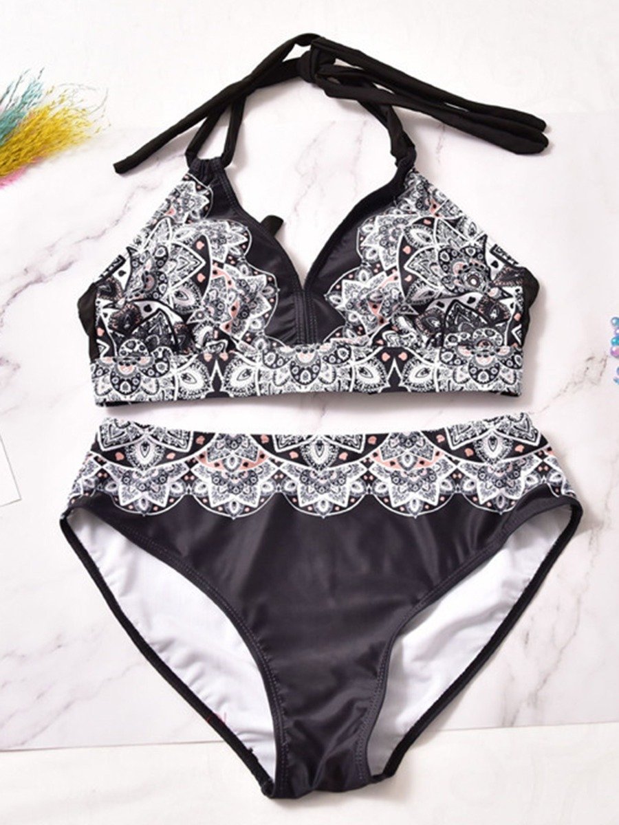 Big Curvy Women Digital Printed Lace-Up Halter Top Swimsuit High Waisted Panties Set